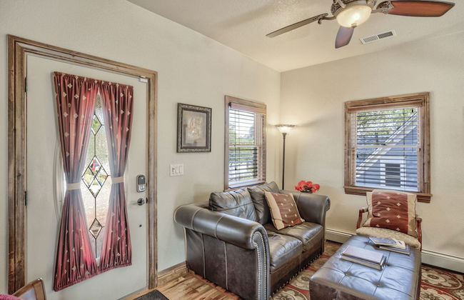 2brdowntown Occmountain Views & Grill - Photo 16