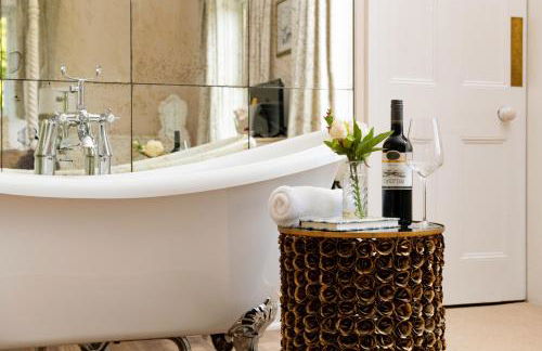 Downwood Vineyard Manor House in Idyllic Countryside - Photo 40