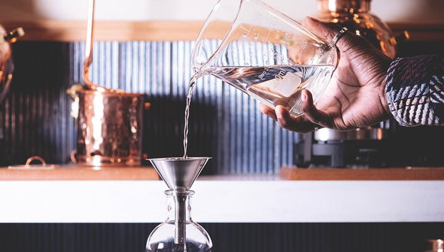 Taller de destilación de ginebra en París en francés - Foto 5