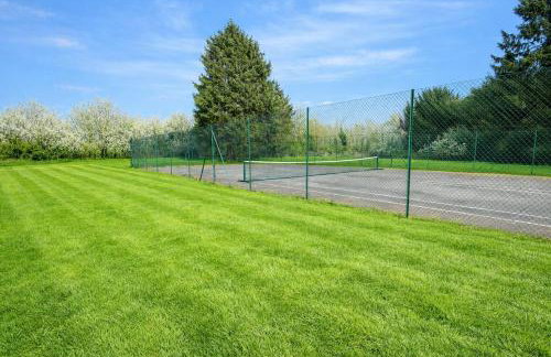 Luxury Grand Windsor Mansion Private 5 Acres & Helipad - Photo 11