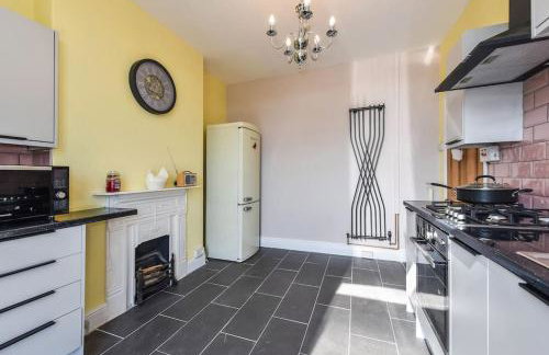 Traditional 3-Bed Property in Pontcanna with Parking - Foto 30
