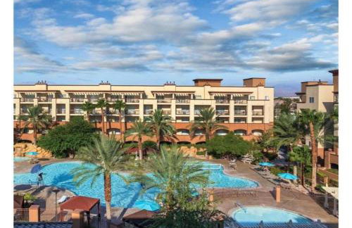 Enjoy Las Vegas Blvd with the Family in 2BD condo with resort lazy river - Foto 1