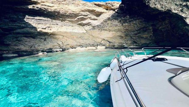 Explorando las cuevas