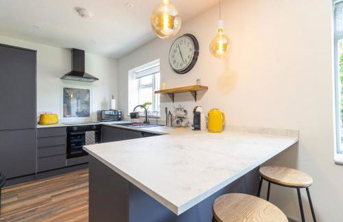 2BR Flat, Free Parking, WiFi, Smart TV - Foto 13