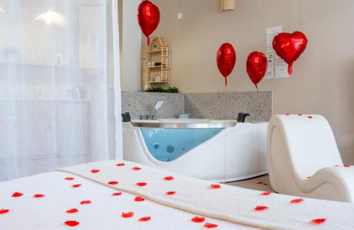 Suite sensuelle balnéothérapie et fauteuil tantra - Foto 7