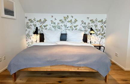 Stylish Riverfront Penthouse with Skyline View - Foto 18