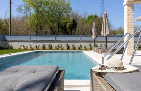 Beautiful Home In Nedescina With Wifi - Foto 13