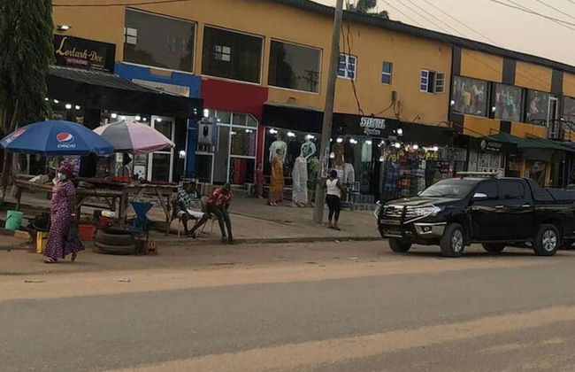 Home Away From Home in Gowon Estate -0904 937 8274 - Foto 17