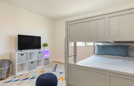 Desert Eden by Avantstay 6BR w/ Ensuite Backyard Oasis w/ Pool & Hot Tub! - Foto 60