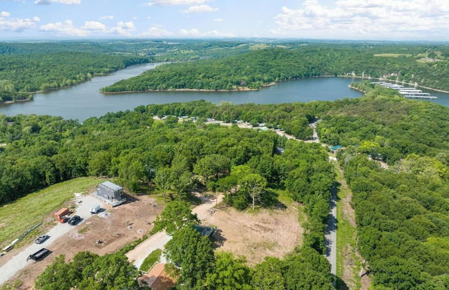 Romantic Lake Haven - Couples' Cabin - Foto 32