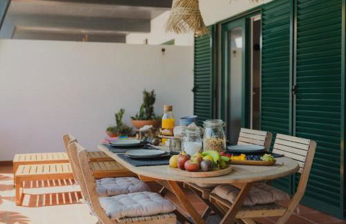 Surf GuestHouse - 7min walk to the beach - Foto 16