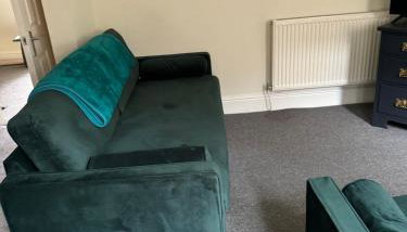 Marks Place - Photo 2