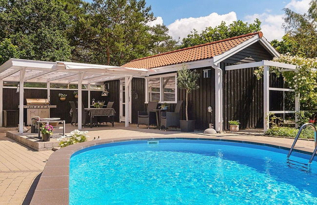 8 Person Holiday Home in Hojby - Foto 15