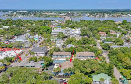 Flagler Avenue adjacent Dog Friendly Home with Garage! Stroll to the Beach! - Foto 25