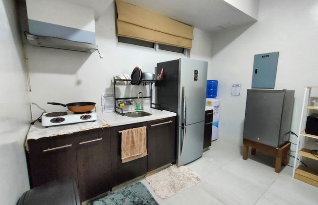 Dr Calayan's 2BR Condo at Pico De Loro - Foto 4