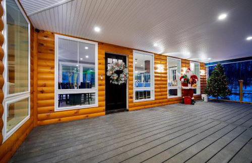 New Sunday River Ski Retreat with Hot Tub Spa - FirePit Sleeps 16 - Foto 7