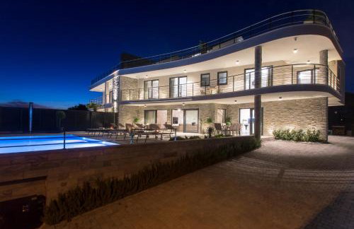 Luxury Beachfront Villa Sea Queen - Kastela - Foto 2