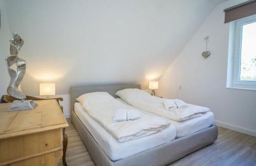 Wildrose OG - Photo 8