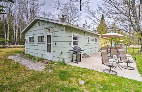 Walk to Lakefront! Cabin 21 Mi to Boyne Mtn Resort - Foto 15