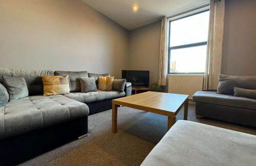 1 bed Apt close to Leeds Arena Sleeps up to 4 people F1 - Photo 4