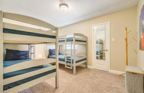 4BD-3BA Chic Timeless Elegance - 15 Mins to DT - Foto 19