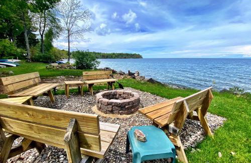 Lakefront Oak Cottage Hot Tub & Fire Pit - Foto 27