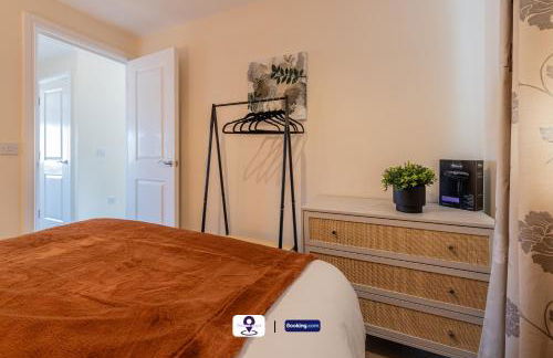 Last-Minute Escapes ! Summer Days l RTM Stay l 4 -Bed House By Finesse Stays Short Lets & Serviced Accommodation Wakefield With Parking, Contractors - Foto 25