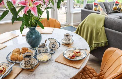 Meadowside - Photo 6