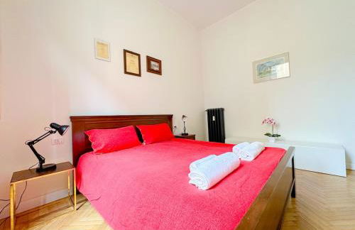 In front of Metro Cadorna La Casa degli Artisti - Photo 13