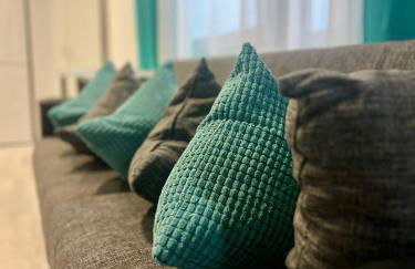 Neuwertiges Apartment mit schnellem WLAN, Netflix, Glasfaser, Kostenlose Privatparkplatz auch für Transporter geeignet R25 - Foto 1