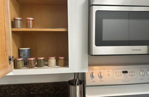 Stylish & Cozy Townhome Getaway in Lynnwood! - Foto 8