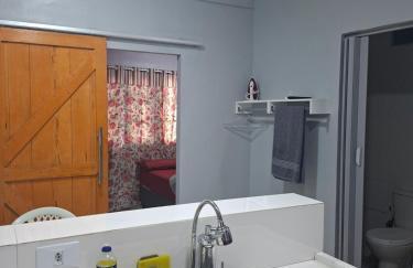 Espaço completo aconchegante no 2 andar - Foto 16