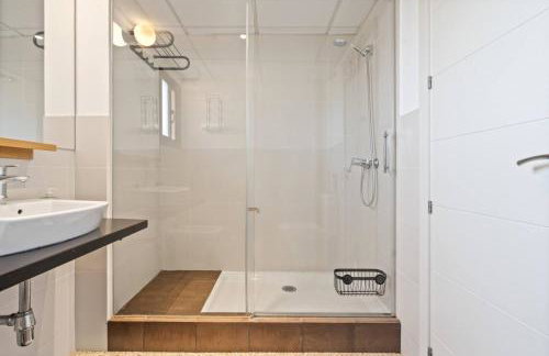 Family Friendly 2BR in Casares Pool and Padel Fun - Foto 15