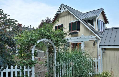 WhidbeyBeachHouse, an Oceanfront Getaway on a Private Beach - Foto 30