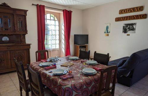 Gîte de charme près de Cognac avec vélos et jardin - FR-1-653-205 - Foto 5