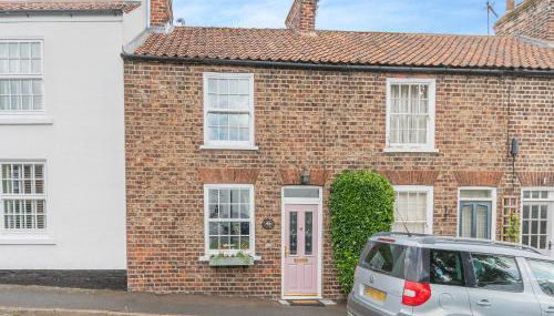 Mrs Cracker's Cottage - Photo 1