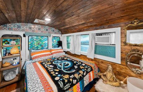 Cozy AF Medusa the Bus-Lux - Foto 14