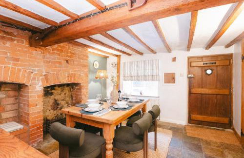 Family-Friendly Cotswolds Cottage with Log Burner, Garden, Sleeps 6 - Foto 47