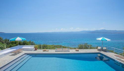 Seafront Paradise - Photo 1