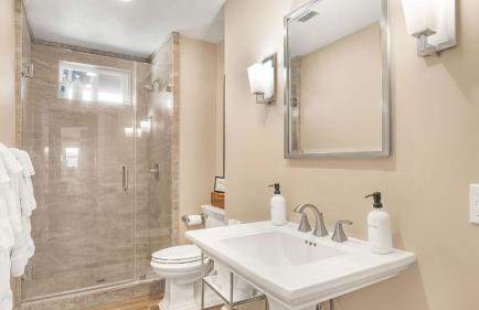 Ten-Acre Wine Country Estate Near Paso Robles w Pool Views El Pomar Estate by AvantStay - Foto 26