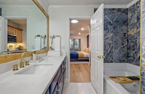 Charming Downtown Helen Getaway - Foto 10