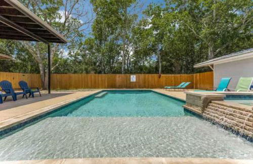 5 BDRM Home on 2 Acres Mins To Wineries Private Heated Pool and Hot Tub - Foto 2