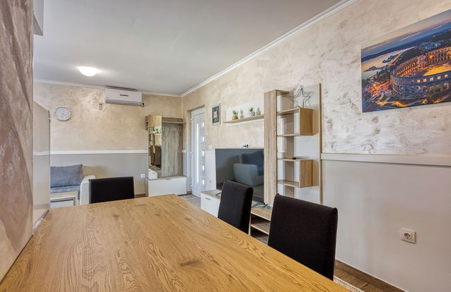 Holiday Home With Pool - Photo 29