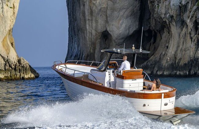 Crucero al atardecer por la costa de Capri y Sorrento en barco Todo incluido - Foto 28
