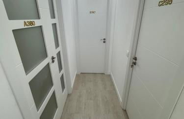 Apartamentos Aeropuerto - Foto 2