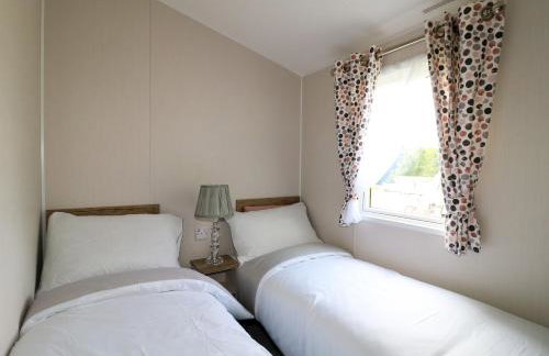 Swan Lodge - Photo 11