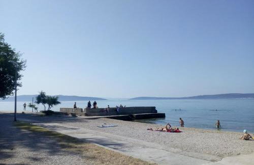 Old school apartment - Photo 35