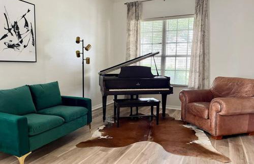 Spacious 5BR Private Home, Private Pool & Salt Water Spa, Minutes from Beaches - Foto 14