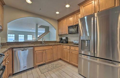 Getaway on Crystal Clear Lake Main and Guest House! - Foto 10