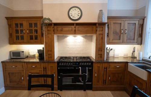 4 Bed End Terrace - sleeps 7 - Photo 13